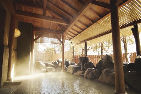 名湯の宿パークホテル雅亭（露天風呂）